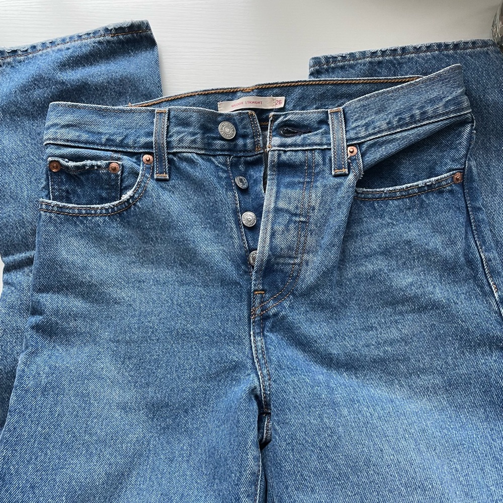 Levis wedgie straight 26